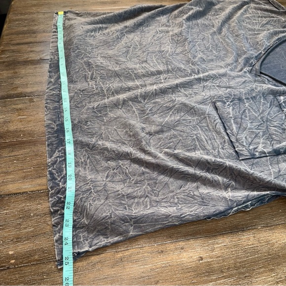 We The Free Women’s Oversized T Shirt Side Slit Grey Bleached - Picture 6 of 9